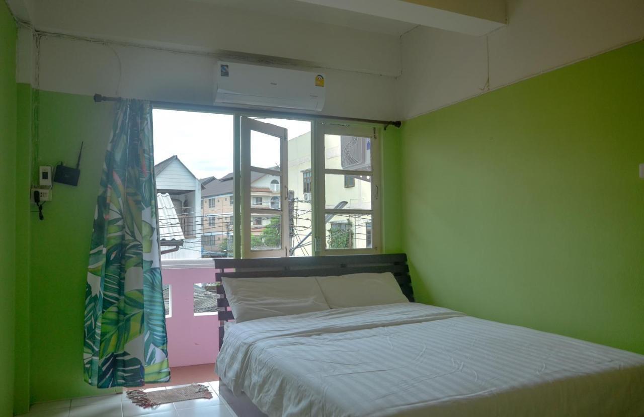 Better House 佰特客栈 Aparthotel Chiang Mai Bagian luar foto