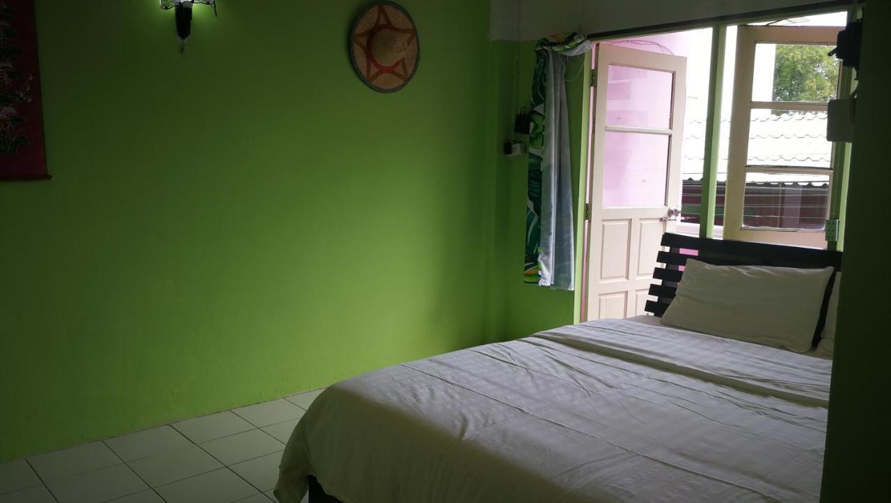 Better House 佰特客栈 Aparthotel Chiang Mai Bagian luar foto
