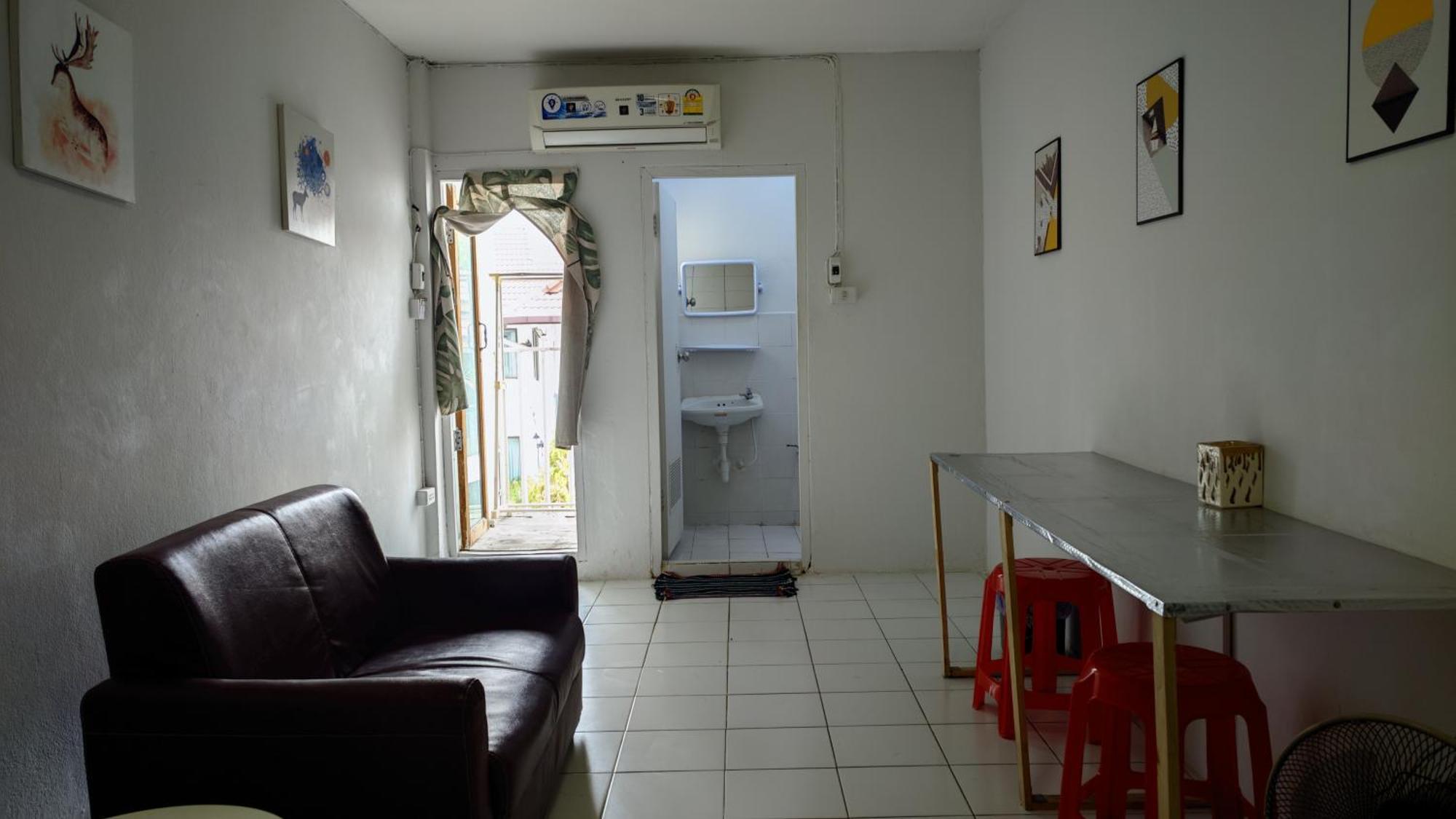 Better House 佰特客栈 Aparthotel Chiang Mai Bagian luar foto